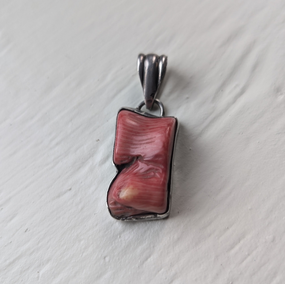 Vintage warm red coral 1 inch sterling silver 925 irregular shape pendant
